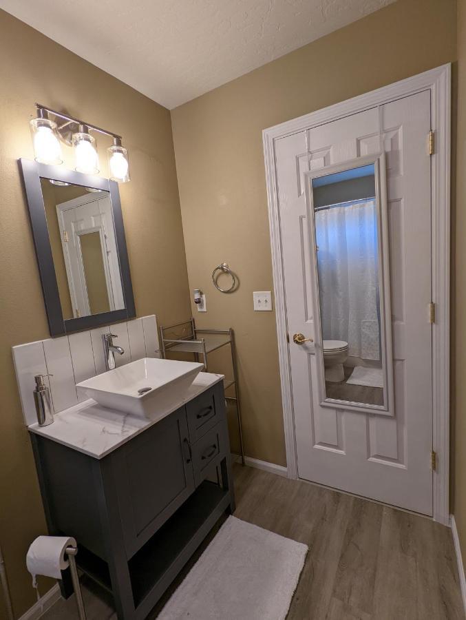 Contemporary 2-Bedroom Close To Downtown, Dining Eugene Exterior foto